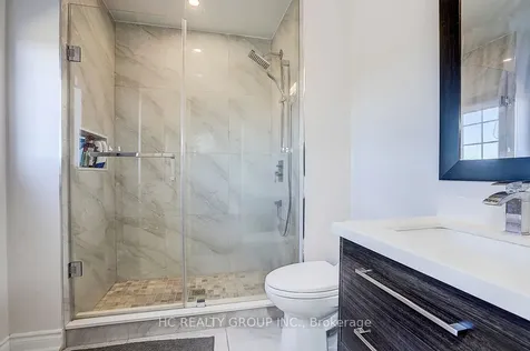 20 Prince Charles Way Markham ON L6C 0B5