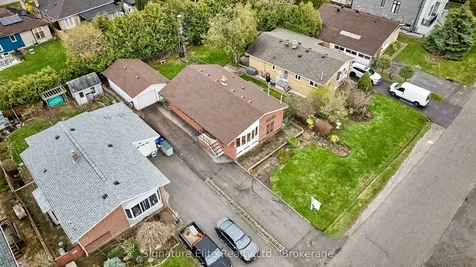 14 Rockport Crescent Richmond Hill ON L4C 2L6