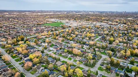 14 Rockport Crescent Richmond Hill ON L4C 2L6