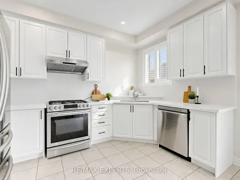 30 Johncrest Way Vaughan ON L4H 2K6