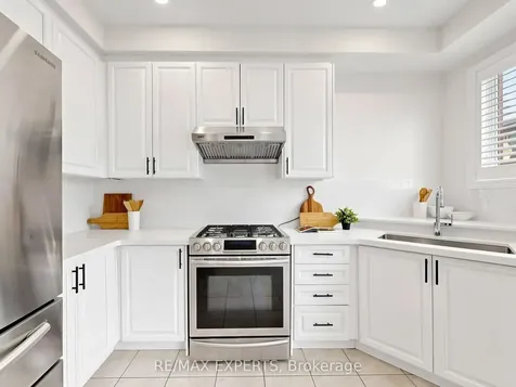 30 Johncrest Way Vaughan ON L4H 2K6