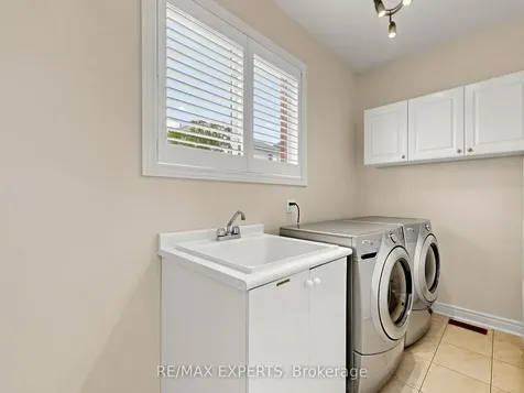 30 Johncrest Way Vaughan ON L4H 2K6