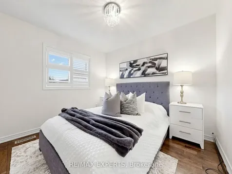 30 Johncrest Way Vaughan ON L4H 2K6