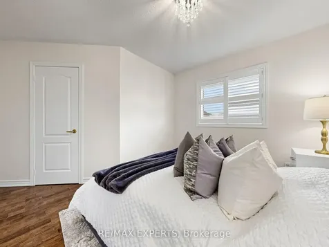 30 Johncrest Way Vaughan ON L4H 2K6