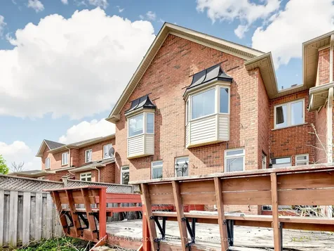 7 Holly Drive Richmond Hill ON L4S 2P1