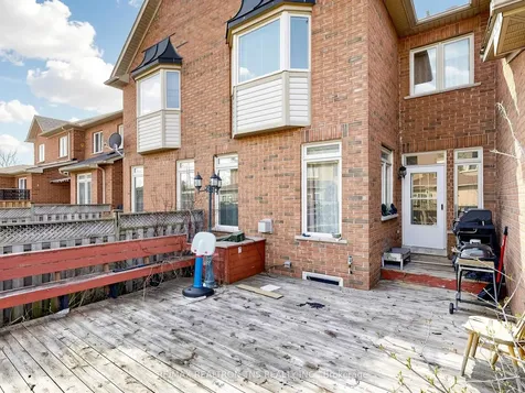 7 Holly Drive Richmond Hill ON L4S 2P1