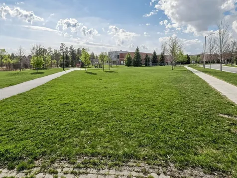 7 Holly Drive Richmond Hill ON L4S 2P1