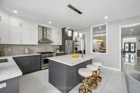 146 Seabreeze Avenue Vaughan ON L4J 9H1