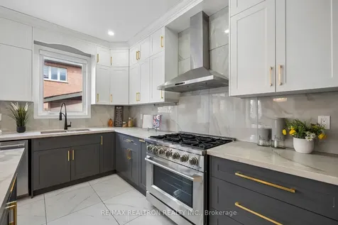 146 Seabreeze Avenue Vaughan ON L4J 9H1