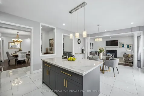 146 Seabreeze Avenue Vaughan ON L4J 9H1