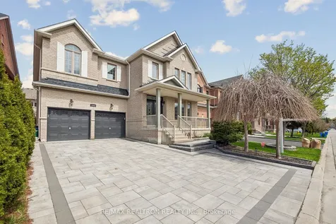 146 Seabreeze Avenue Vaughan ON L4J 9H1