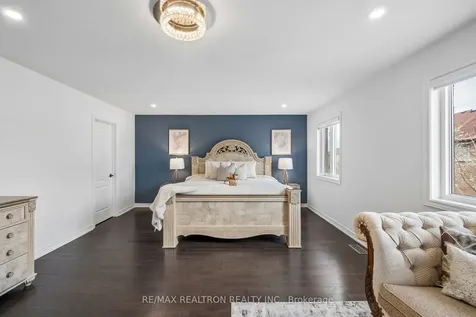 146 Seabreeze Avenue Vaughan ON L4J 9H1