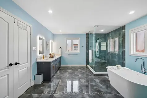 146 Seabreeze Avenue Vaughan ON L4J 9H1
