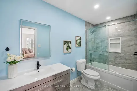 146 Seabreeze Avenue Vaughan ON L4J 9H1