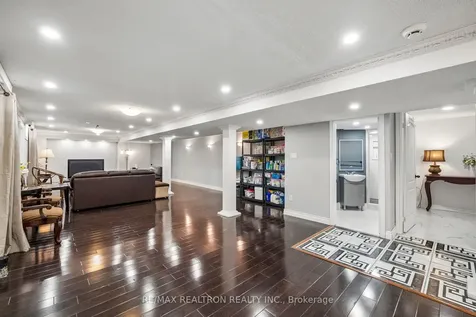 146 Seabreeze Avenue Vaughan ON L4J 9H1