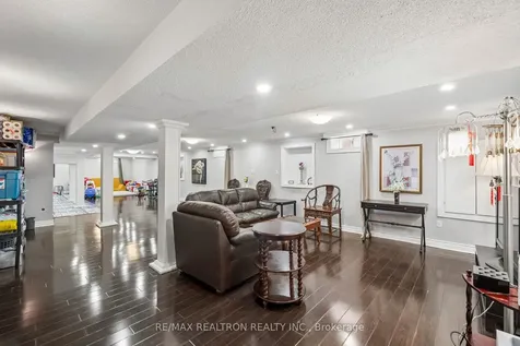 146 Seabreeze Avenue Vaughan ON L4J 9H1