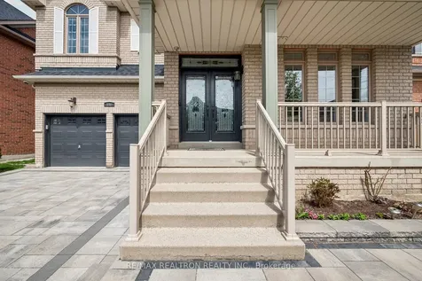 146 Seabreeze Avenue Vaughan ON L4J 9H1