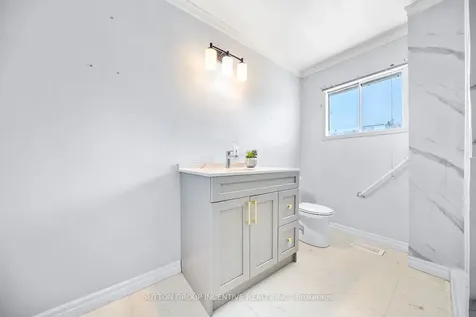 300 Metro Road N Georgina ON L4P 3C8