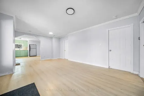300 Metro Road N Georgina ON L4P 3C8