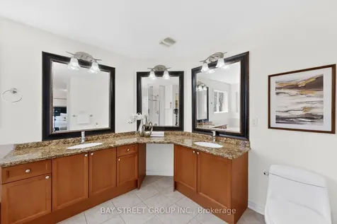359 Worthington Avenue Richmond Hill ON L4E 4S3