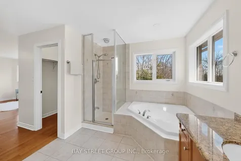359 Worthington Avenue Richmond Hill ON L4E 4S3