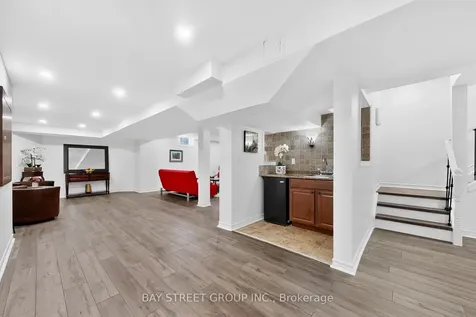 359 Worthington Avenue Richmond Hill ON L4E 4S3
