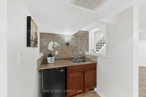 359 Worthington Avenue Richmond Hill ON L4E 4S3