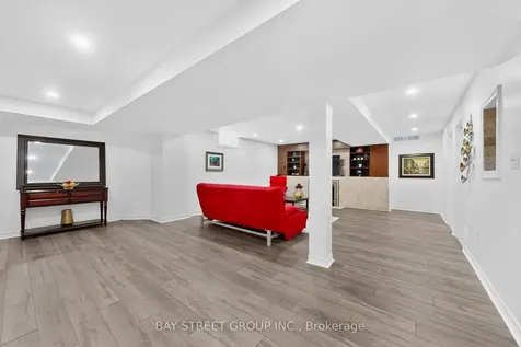 359 Worthington Avenue Richmond Hill ON L4E 4S3