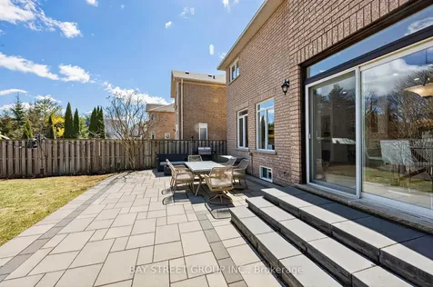 359 Worthington Avenue Richmond Hill ON L4E 4S3