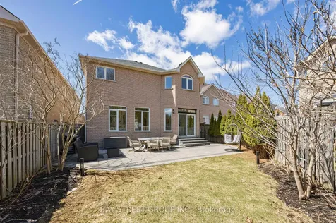 359 Worthington Avenue Richmond Hill ON L4E 4S3