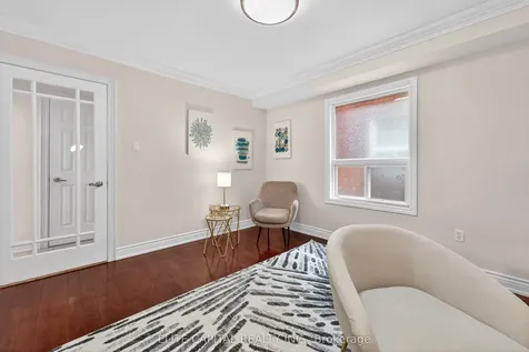 100 Bernard Avenue Richmond Hill ON L4C 9Z5