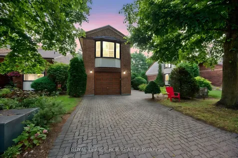 108 Green Briar Road New Tecumseth ON L9R 1R4