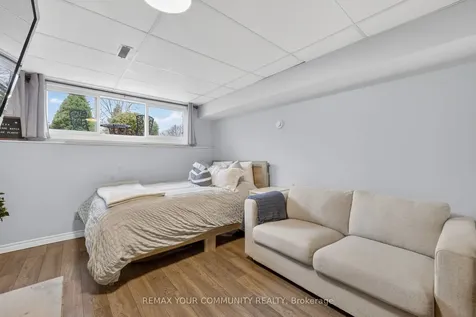 81 Crown Crescent Bradford West Gwillimbury ON L3Z 2M2