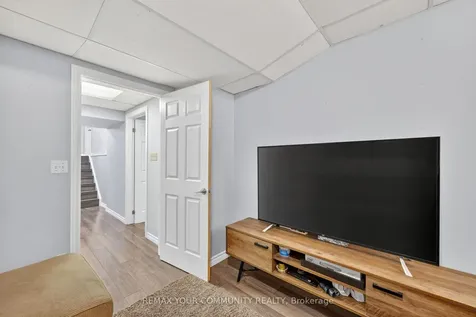 81 Crown Crescent Bradford West Gwillimbury ON L3Z 2M2