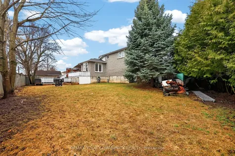 81 Crown Crescent Bradford West Gwillimbury ON L3Z 2M2