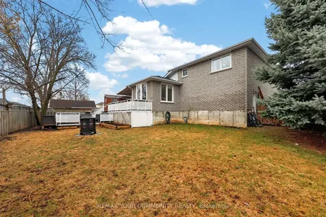 81 Crown Crescent Bradford West Gwillimbury ON L3Z 2M2