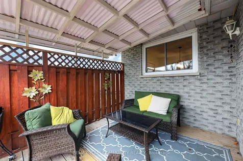 81 Crown Crescent Bradford West Gwillimbury ON L3Z 2M2