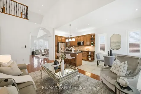 11 Collier Crescent Essa ON L3W 0M7