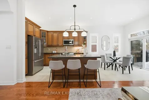 11 Collier Crescent Essa ON L3W 0M7