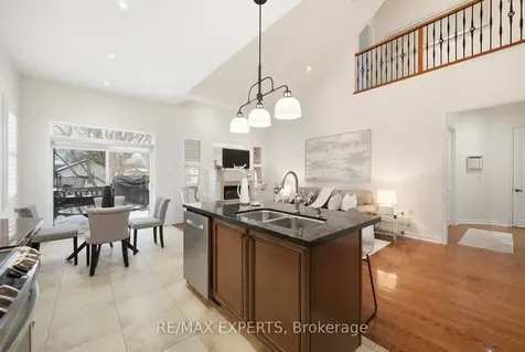 11 Collier Crescent Essa ON L3W 0M7