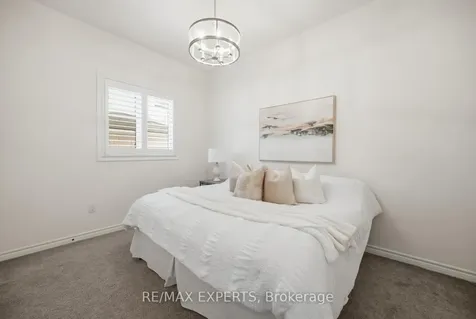 11 Collier Crescent Essa ON L3W 0M7