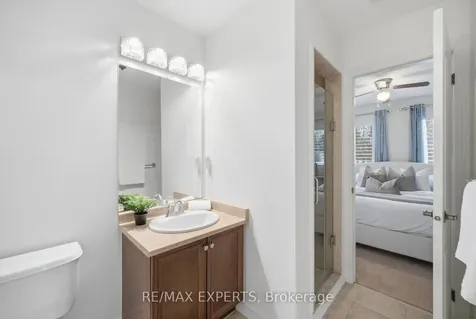 11 Collier Crescent Essa ON L3W 0M7