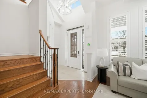 11 Collier Crescent Essa ON L3W 0M7