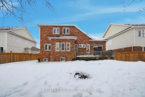 11 Collier Crescent Essa ON L3W 0M7