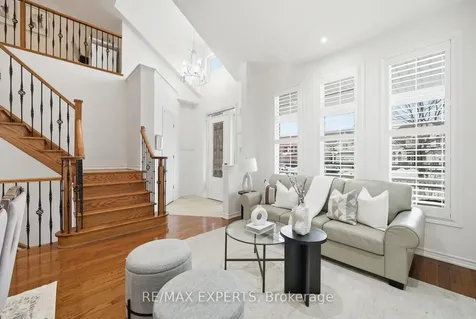 11 Collier Crescent Essa ON L3W 0M7
