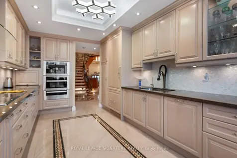 7300 Yonge Street Vaughan ON L4J 7Y5