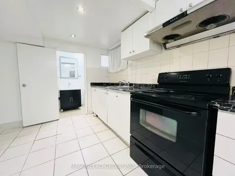 90 Rockport Crescent Richmond Hill ON L4C 2L8