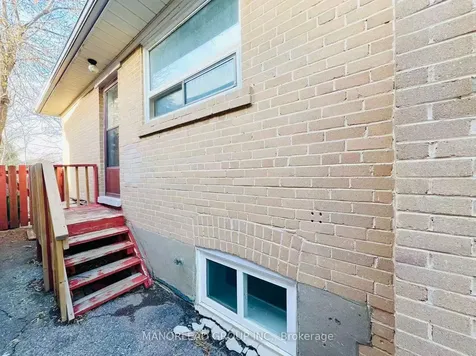 90 Rockport Crescent Richmond Hill ON L4C 2L8