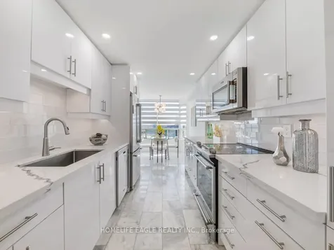 7250 Yonge Street Vaughan ON L4J 7X1