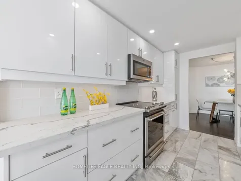 7250 Yonge Street Vaughan ON L4J 7X1